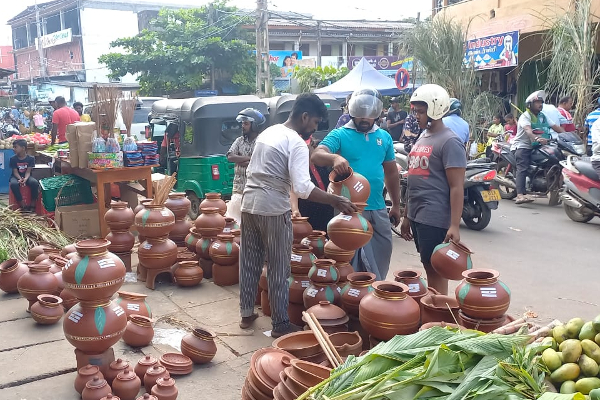 யாழில் களைகட்டும் தைப்பொங்கல் வியாபாரம்!(Photos) | Pongal Business Strat In Jaffna