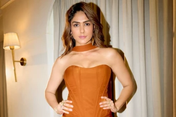 தனுஷுடனான காதல் சர்ச்சை.. காதலன் தன்னைவிட்டு பிரிந்தது குறித்து பேசிய மிருணாள் தாகூர்