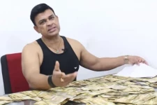 பெருந்தொகை பணத்தை மக்களுக்கு தானமாக வழங்கும் ரஞ்சன் ராமநாயக்க!