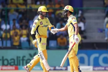 தடுமாறிய டெல்லி - மிரட்டி ப்ளே ஆஃப்க்குள் நுழைந்த சென்னை சூப்பர் கிங்ஸ்!