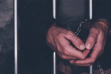 யாழில் சுகாதார விதிமுறை மீறல்! ஆலய நிர்வாகிகள் கைது