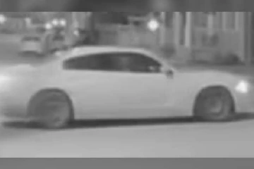 ஒன்றாரியோவில் திருட வந்தவர்களை சுட்ட இளைஞருக்கு எதிராக கொலை குற்றச்சாட்டு