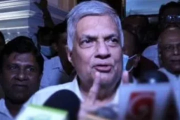 ජනපති රනිල්ගෙන් මාධ්‍යවේදියෙකුට සැර පිළිතුරක්...(VIDEO)