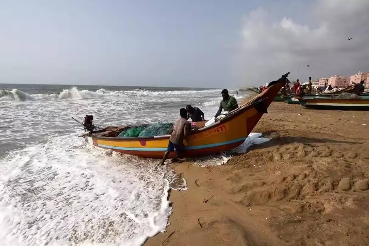 இலங்கை சிறையில் இருந்த 9 இந்திய மீனவர்கள் விடுதலை | 9 Indian Fishermen Released From Sri Lankan Prison