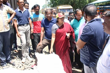 இந்திய அரசாங்கத்தின் நிவாரணப் பொதிகள்: கிளிநொச்சி பிரதேச செயலகங்களுக்கு பகிர்ந்தளிப்பு (Photos)