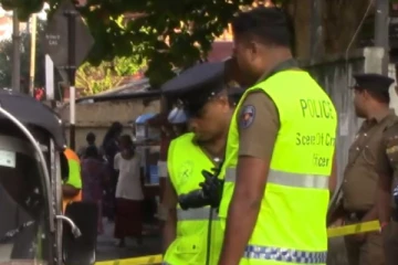 நேற்று திருகோணமலையில் ....இன்று கொழும்பில் ; சகோதரர்கள் இருவர் வெட்டிக் கொலை