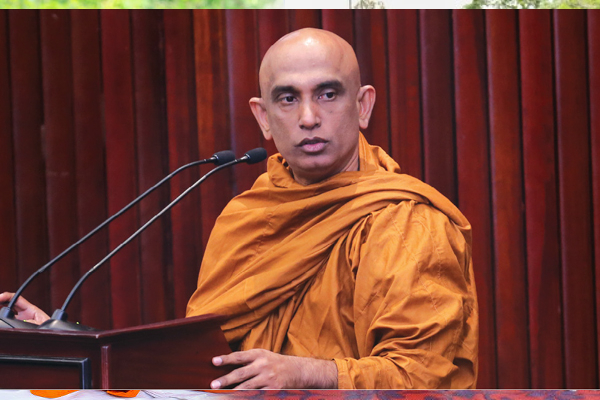 அத்துரலியே ரத்தன தேரர் நீதிமன்றத்தில் முன்னிலை | Athuraliye Ratana Thera In Court