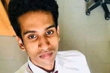 குளிக்கச் சென்ற இளைஞன் கடலில் அடித்துச் செல்லப்பட்டுள்ளார்!
