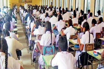 உயர்தரப் பரீட்சையை ஒத்தி வைத்தால் நீண்ட காலத்திற்கு அந்த பரீட்சையை நடாத்த முடியாது போகும்! லக்குமார் பெர்னாண்டோ