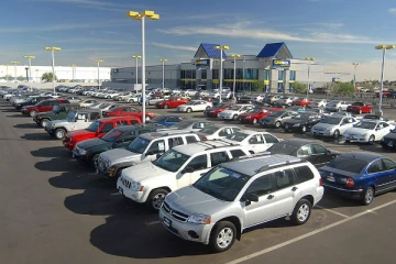 இலங்கையில் வாகனங்களின் விலை சடுதியாக வீழ்ச்சி