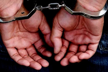 එකම පවුලේ සහෝදරයන් එකතු වෙලා කළ සොරකම..