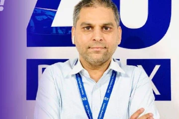 பழைய செல்போன்களை விற்று கோடிகள் வருமானம்! சாதனை கதை