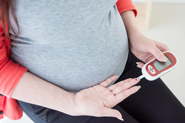 நீரிழிவு நோயுள்ள தாய்மாருக்கு பிறக்கும் குழந்தைகளுக்கு ஏற்பட்டுள்ள அபாய நிலை | Risks For Babies Born To Mothers With Diabetes