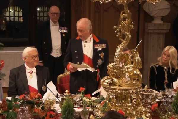 ஜேர்மன் ஜனாதிபதிக்கு அளிக்கப்பட்ட விருந்தில் ரஷ்ய ஆக்கிரமிப்பு குறித்து மன்னர் சார்லஸ் பேச்சு | Charles Talk Russia Aggression In Steinmeier Visit ஜேர்மன் ஜனாதிபதிக்கு அளிக்கப்பட்ட விருந்தில் ரஷ்ய ஆக்கிரமிப்பு குறித்து மன்னர் சார்லஸ் பேச்சு | Charles Talk Russia Aggression In Steinmeier Visit