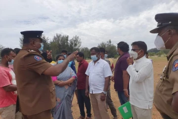 அத்துமீறி காணி அபகரிப்பில் ஈடுபட்ட தவிசாளர்- சம்பவ இடத்திற்கு விரைந்த அதிகாரிகள்!