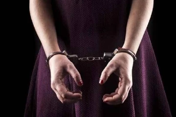 பெட்ரோலை கள்ளச் சந்தையில் விற்ற பெண் கைது