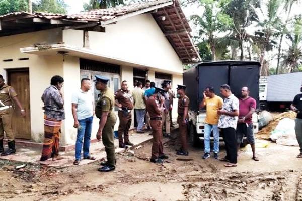 தங்காலையில் மீட்கப்பட்ட பாரியளவு போதைப்பொருட்கள்: மற்றுமொரு சந்தேகநபர் கைது! | Drugs Found In Thangala Another Suspect Arrested