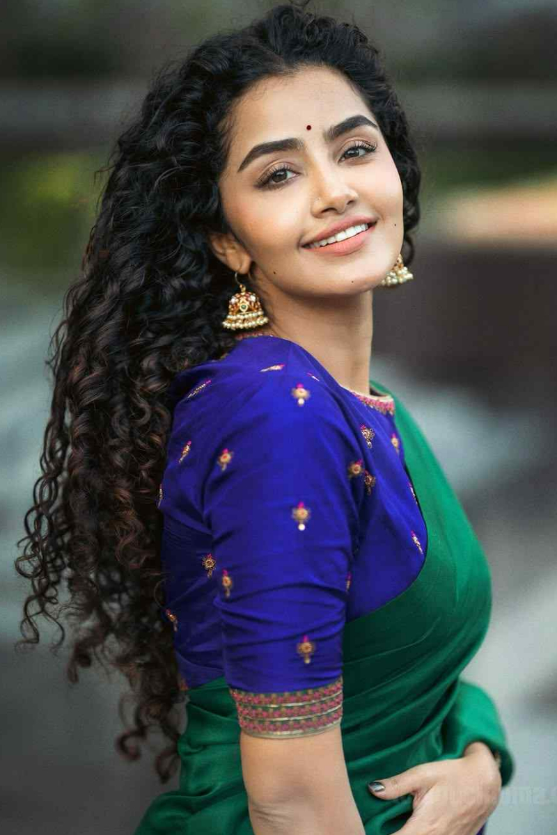 என்னை பார்த்தால் உங்களுக்கு எப்படி தோன்றுகிறது? நடிகை அனுபமா பரமேஸ்வரன் பேச்சு | Anupama Parameswaran Talk About Emotional Posts என்னை பார்த்தால் உங்களுக்கு எப்படி தோன்றுகிறது? நடிகை அனுபமா பரமேஸ்வரன் பேச்சு | Anupama Parameswaran Talk About Emotional Posts