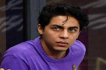 சிறையில் இருந்து தந்தைக்கு வீடியோ கோலில் பேசிய ஆர்யான்! சோகத்தில் கண்ணீர் சிந்திய ஷாருக்கான்