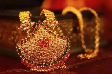 வார கடைசியில் சரசரவென குறைந்த தங்கம் விலை - இன்றை நிலவரம் என்ன?