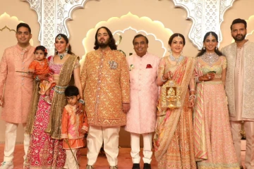 திருமணத்தில் கலந்துகொள்ள காசு வாங்கும் சினிமா நட்சத்திரங்கள்.. உண்மையை உடைத்த சூப்பர்ஸ்டார்