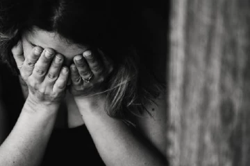 பள்ளி கழிப்பறைக்குள் திடீரென புகுந்த மர்ம நபர்கள் - அடுத்து மாணவிக்கு நடந்த கொடூரம்!