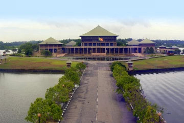 நாடாளுமன்றிற்கு வழங்கப்படும் பாதுகாப்பினை அதிகரிக்கத் தீர்மானம்