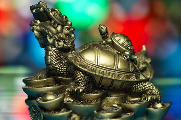 புத்தாண்டில் இந்த 5 சிலைகளை வீடுகளில் வைத்தால் அதிர்ஷ்டம் உங்களை தேடி வரும் | 5 Vastu Idols Which Brings Luck And Peace To Home