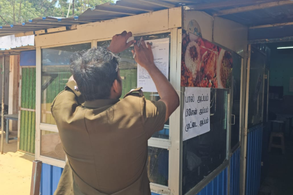 தமிழர் பகுதியில் சுகாதார சீர்கேட்டுடன் இயங்கிய இரு உணவகங்களுக்கு சீல் | Two Restaur Operating Unsanitary Conditions Sealed