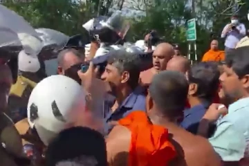 සිව්වන සැසිවාරය අතරේ භික්ෂූන් වහන්සේලා පාර්ලිමේන්තුවට වැටලීමට සැරසෙයි.? (VIDEO)