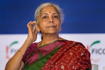 ஆன்மீகத்திற்கு எதிரான கட்சி ஆள கூடாது; இன்னொருத்தர் போட்ட பிச்சை - நிர்மலா சீதாராமன் சர்ச்சை பேச்சு!