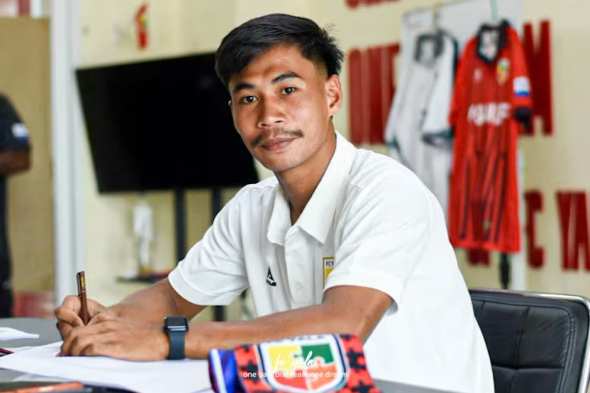 Thai-Footballer-Lightning-Strike-During-Match