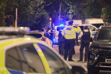 லண்டனில் இடம்பெற்ற துப்பாக்கிச்சூட்டில் 15 வயது சிறுவன் உயிரிழப்பு