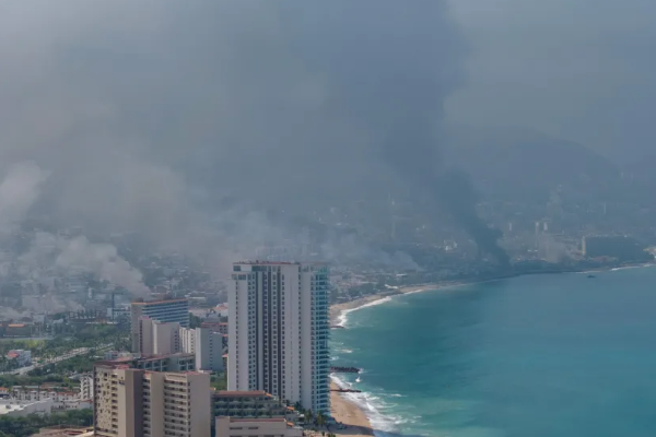 சர்வதேச போதைப்பொருள் குற்றக்கும்பல் தலைவர் படுகொலை.. வட அமெரிக்காவில் வெடிக்கும் வன்முறை | Drug Lord El Mencho Killed Violence Mexico Flights