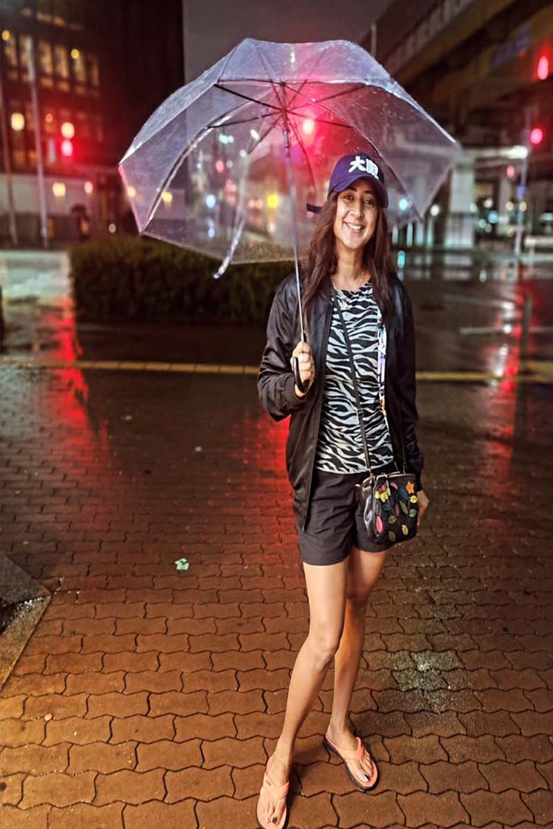 சீரியலில் குடும்ப பெண்ணாக இருக்கும் கனிகாவா இது? மாடர்ன் உடையில் கலக்கல் புகைப்படம் | 43 Years Old Kaniha In Modern Dress Photo Viral