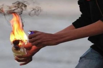 யாழ். நகரில் பெட்ரோல் குண்டு தாக்குதல்!