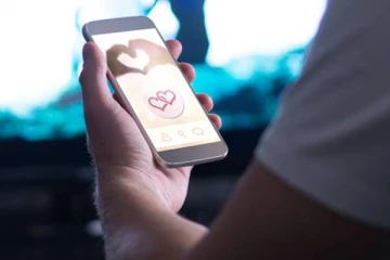 கனடாவில் காதலிப்பதாக கூறி 60000 டொலர் மோசடி!