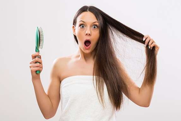 கொத்த கொட்டும் முடி கரு கருவென 5 மடங்கு அடர்த்தியாக வளரனுமா?  இந்த ஒரே ஒரு  எண்ணெய் போதும்! | Hair Loss Treatment Oil