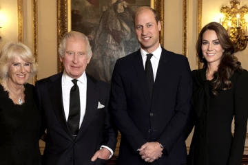 மன்னராக பொறுப்பேற்றபின் சார்லசின் முதல் அதிகாரப்பூர்வ புகைப்படம்: பக்கிங்காம் மாளிகை வெளியிட்டது...