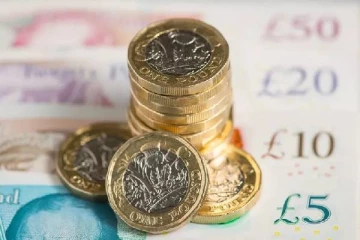 மில்லியன் கணக்கான பிரித்தானிய ஊழியர்களுக்கு மகிழ்வான செய்தி... அமுலுக்கு வரும் ஊதிய உயர்வு