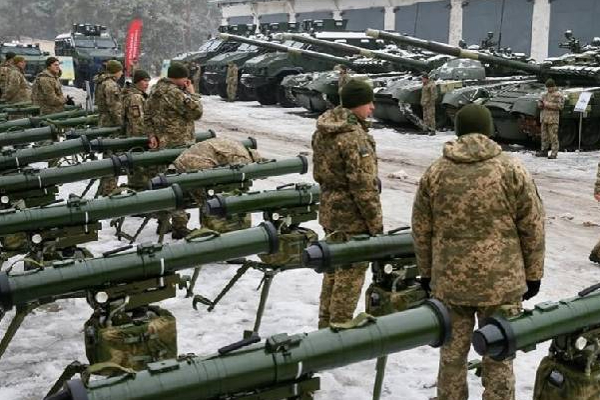 உக்ரைனுக்கு மேலும் ஆயுத உதவிகளை வழங்கும் பிரபல நாடு! | Us To Provide More Arms Aid To Ukraine