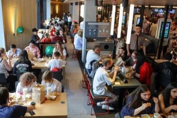 ரஷ்யாவில் புதிய பெயருடன் தொடங்கிய மெக்டொனால்ட்ஸ்