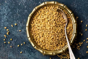 தினமும் காலையில் வெந்தயத்துடன் இதை சேர்த்து சாப்பிடுவது நல்லதா? யாரெல்லாம் சாப்பிடலாம்?