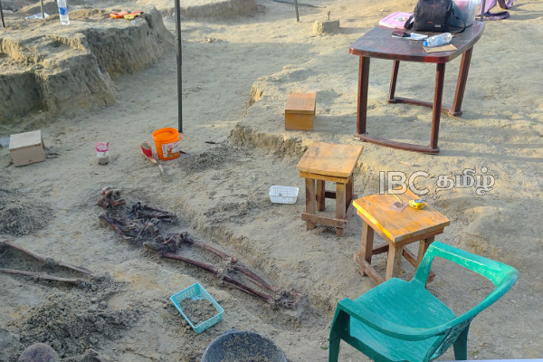 காட்சிப்படுத்தப்பட்ட என்பு கூடுகள்: செம்மணியில் திரண்ட மக்கள் | Mass Grave Evidence Displayed In Jaffna