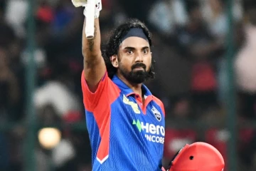 வார்னரை முந்தி ஐபிஎல் வரலாற்றில் புதிய சாதனை படைத்த கே.எல்.ராகுல்