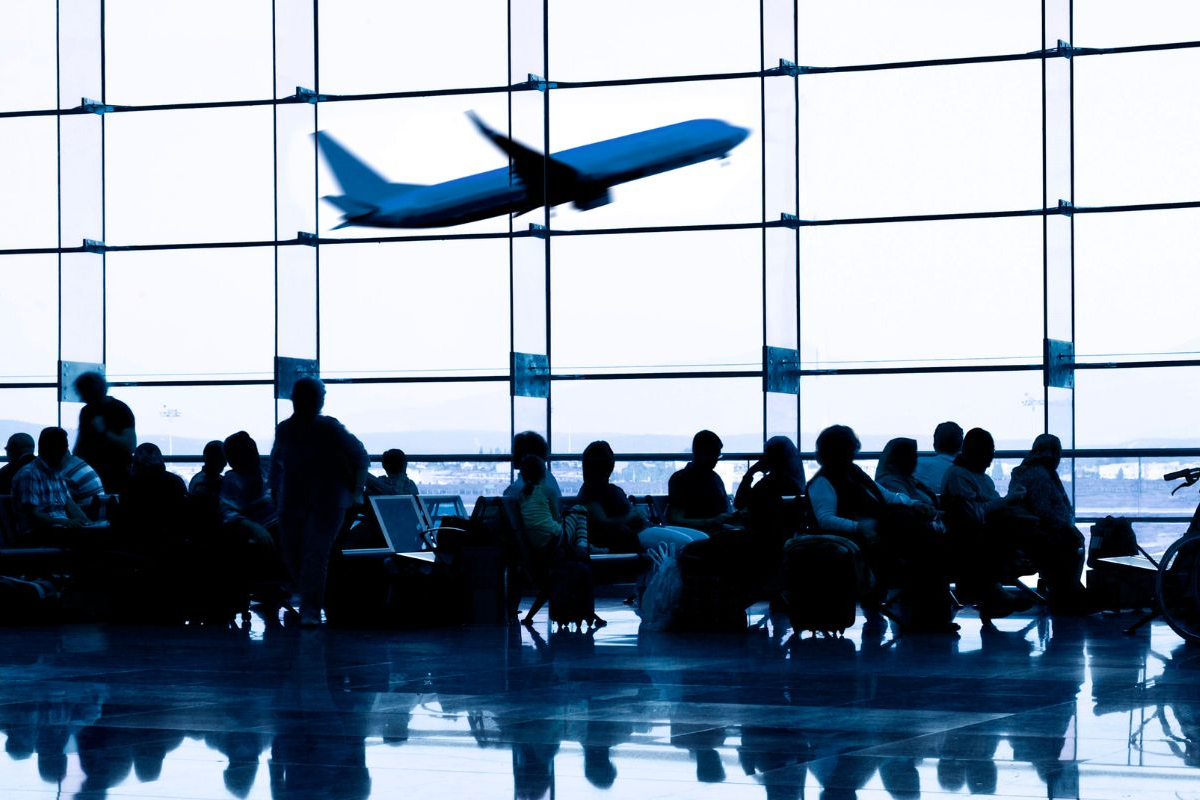 வீட்டிலிருந்து வேலை செய்ய அனுமதித்த வெளிநாடுகள்! எரிபொருள் விலை அதிகரிப்பின் எதிரொலி | Working From Home To Save Fuel In Some Countries