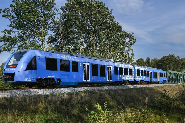 உலகின் முதல் ஹைட்ரஜன் ரயில்சேவை ஜொ்மனியில் | World S First Hydrogen Train Service In Germany