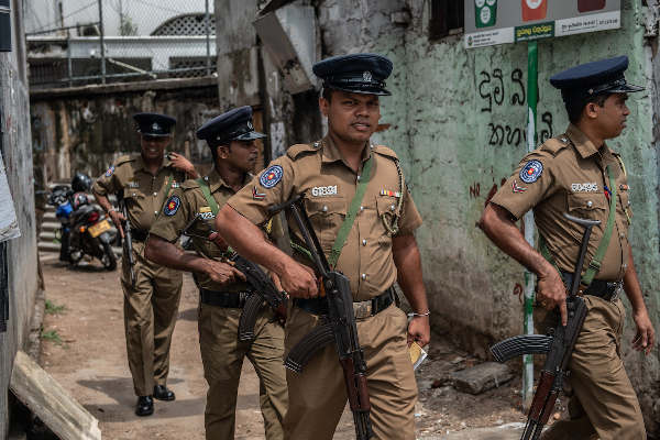 பாடசாலை மாணவர்களிடையே அடிதடி - பரிதாபமாக பலியான 13 வயது மாணவன் | School Students Fight Student Killed