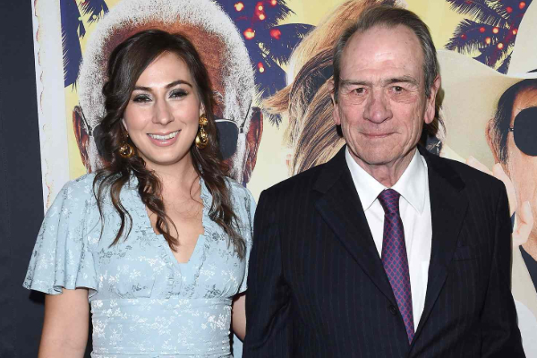 பிரபல நடிகர் மகள் ஹொட்டல் அறையில் சடலமாக மீட்கப்பட்ட விவகாரம்: அதிர்ச்சித் தகவல் | Tommy Lee Jones Daughter Cause Of Death Revealed