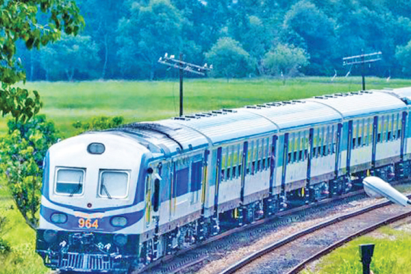 யாழ் நிலா அதி சொகுசு புதிய ரயில் சேவை; கட்டணங்கள் , நேரம் முழுவிபரம் உள்ளே! | Jaffna Nila Luxury Train Service Fees Time Details
